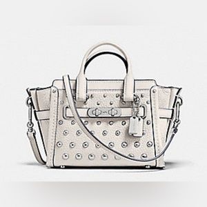 NWT - Coach Swagger 15